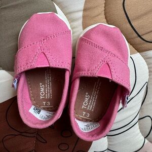 The cutest shoes! Just no longer fit my baby